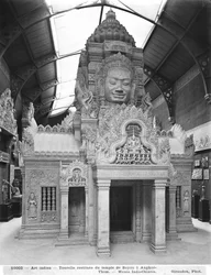 Rekonstruierter Turm, Tempel von Bayon in Angkor Thom, ca. 1912